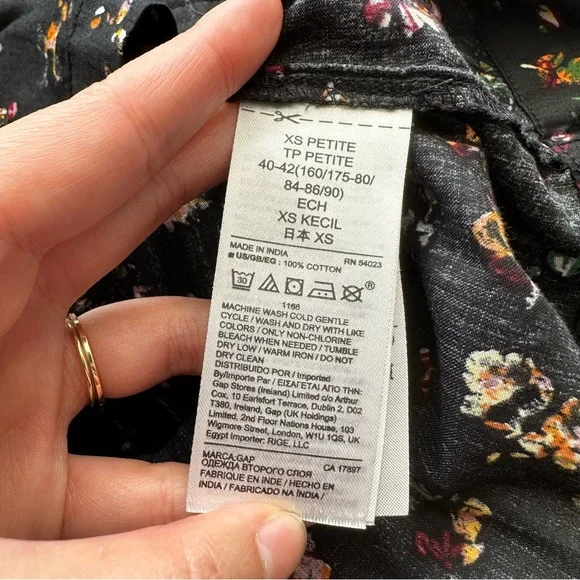 GAP Print Puffsleeve Blouse - Picture 7 of 7